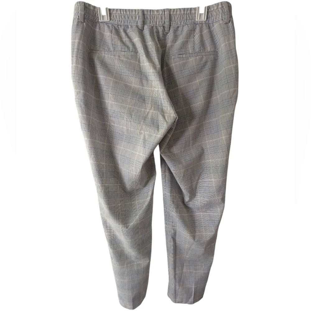 Zara Men's Elegant Gray Plaid Trousers